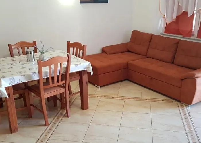 With Parking Space - 18407 Apartman Vir