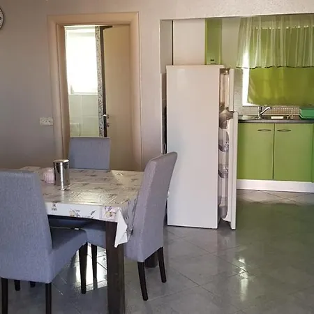 Apartment With A Parking Space - 18407 Vir