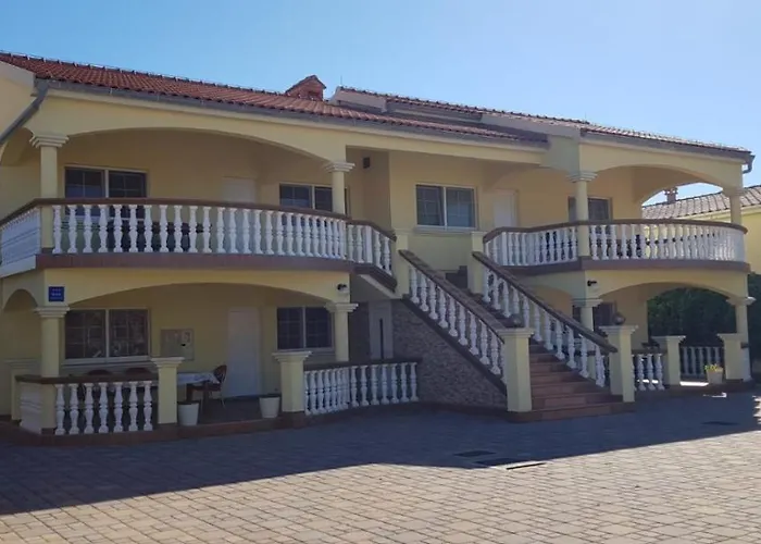 With Parking Space - 18407 Апартаменты