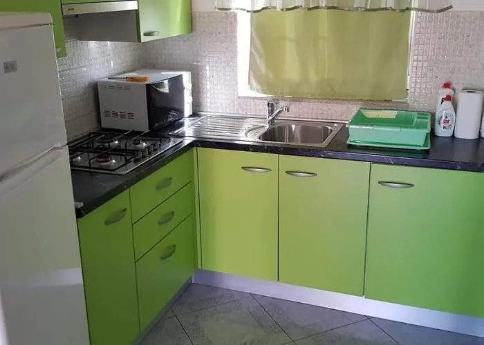 Апартаменты With Parking Space - 18407 Вир